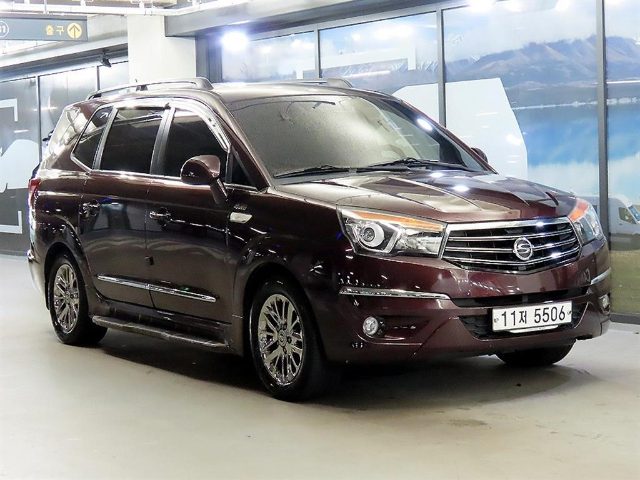 2015 KG Mobility Korando Turismo 4WD GT 9인승