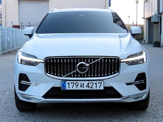2023 Volvo XC60 (2세대) B5 AWD 얼티메이트 브라이트