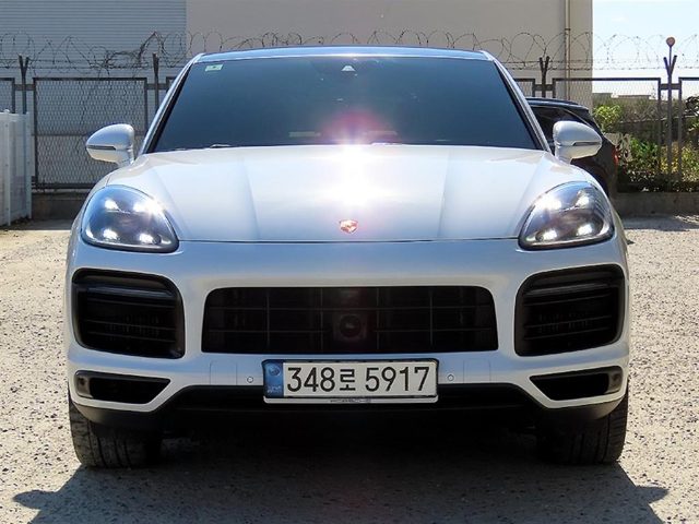 2022 Porsche Cayenne (PO536) 3.0 쿠페