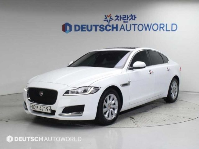 2017 Jaguar XF (X260) 2.5T 프레스티지