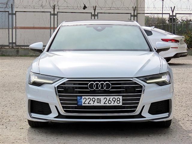 2024 Audi A6 (C8) 40 TDI 콰트로 프리미엄