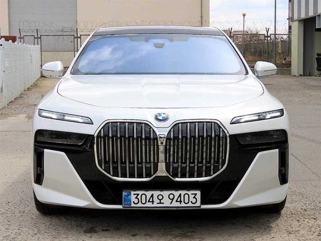 2024 BMW 7 Series (G70) 740d xDrive M 스포츠