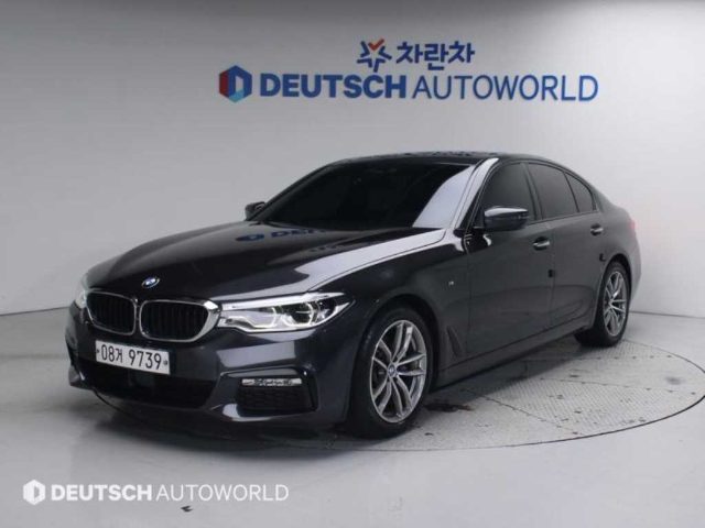 2017 BMW 5 Series (G30) 520d M 스포츠 플러스