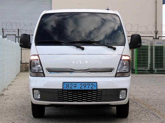 2024 Kia Bongo 3 (EV) 1.0톤/킹캡/초장축/2WD GLS 카고