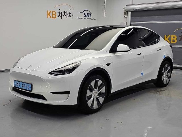 2023 Tesla Model Y RWD