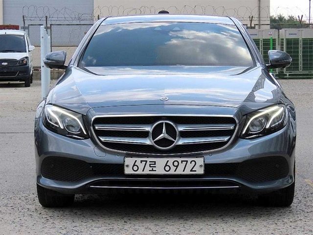 2018 Mercedes-Benz E-Class W213 E300 4MATIC 아방가르드