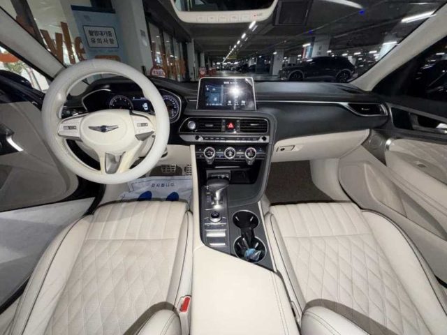 2019 Genesis G70 2.0T AWD 스포츠 패키지
