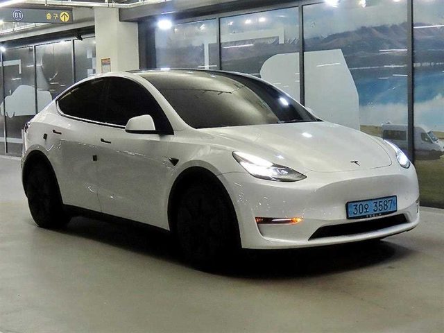 2022 Tesla Model Y 롱 레인지