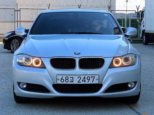 2012 BMW 3 Series (E90) 320i 세단