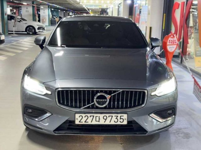 2020 Volvo S60 (3세대) B5 인스크립션