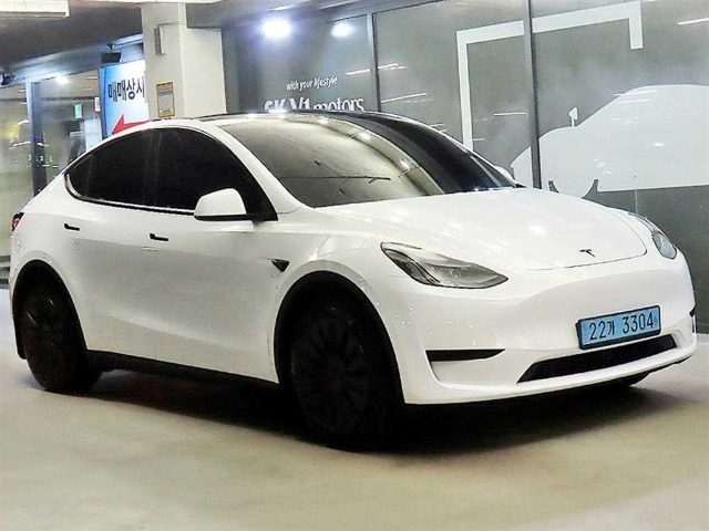 2024 Tesla Model Y RWD