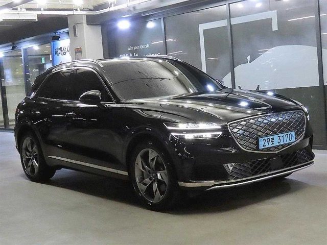 2022 Genesis GV70 e-AWD