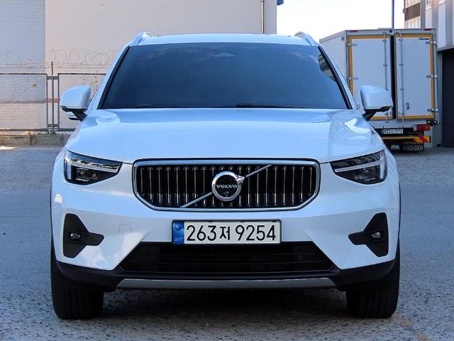2024 Volvo XC40 B4 AWD 얼티메이트 브라이트
