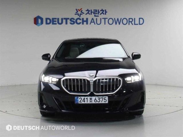 2026 BMW 5 Series (G60) 523d M 스포츠