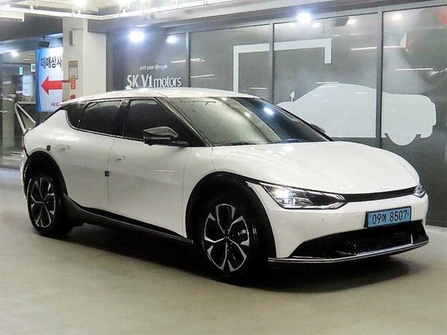 2023 Kia EV6 롱레인지 AWD 어스