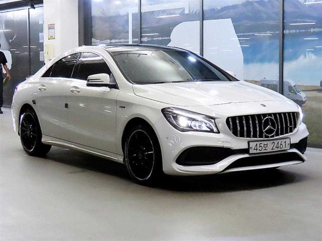 2017 Mercedes-Benz CLA CLA 220 AMG LINE