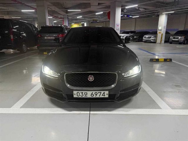 2018 Jaguar XE 2.0D 프레스티지