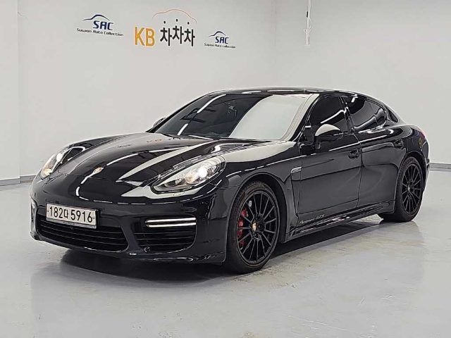2014 Porsche Panamera 4.8 GTS