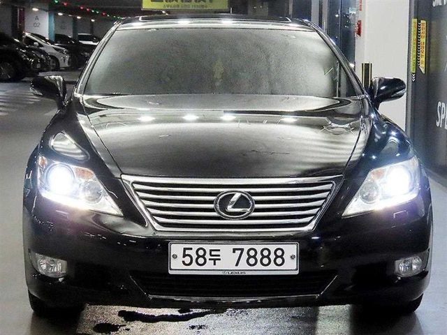 2010 Lexus LS AWD