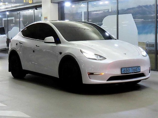 2022 Tesla Model Y 롱 레인지