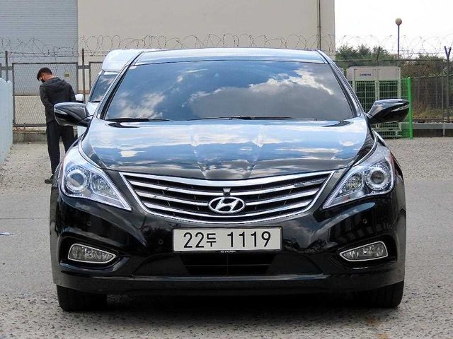 2012 Hyundai Grandeur HG HG330 CELEBRITY