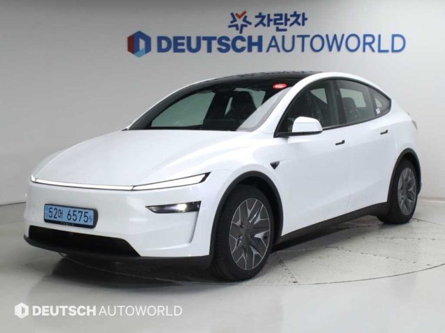 2026 Tesla Model Y L