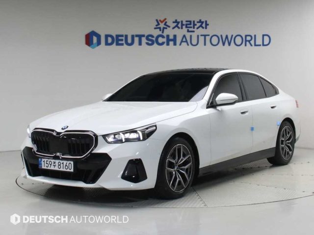 2026 BMW 5 Series (G60) 520i M 스포츠