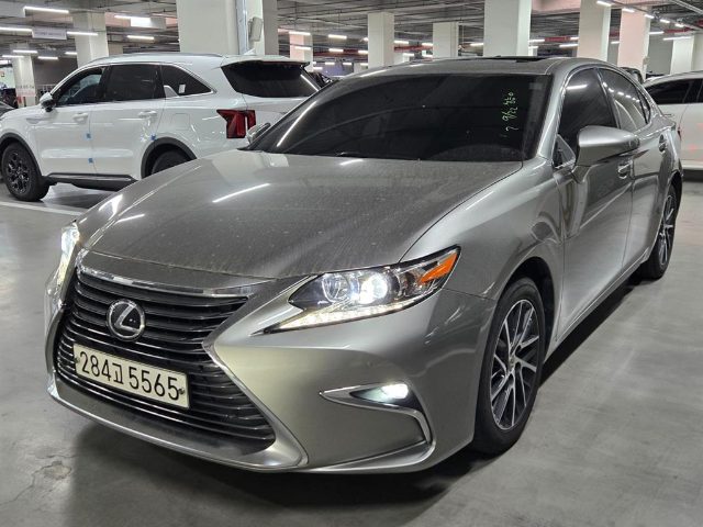 2018 Lexus ES 슈프림