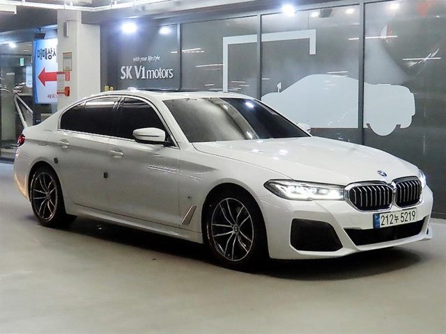 2021 BMW 5 Series (G30) 520i M 스포츠